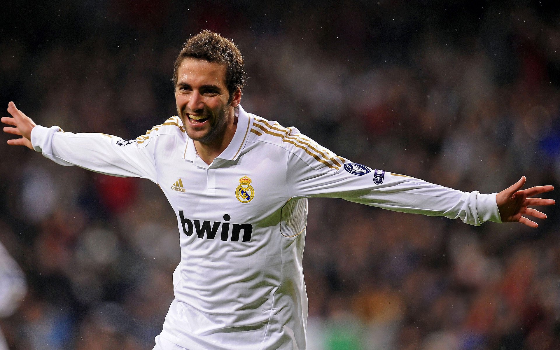 爱游戏ayx官网-欧洲杯最激烈的对决:战术布局令人震撼,欧洲杯对决表